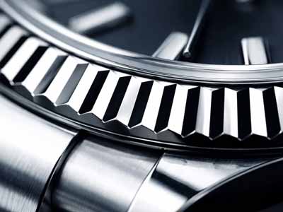 Fluted bezel horloge