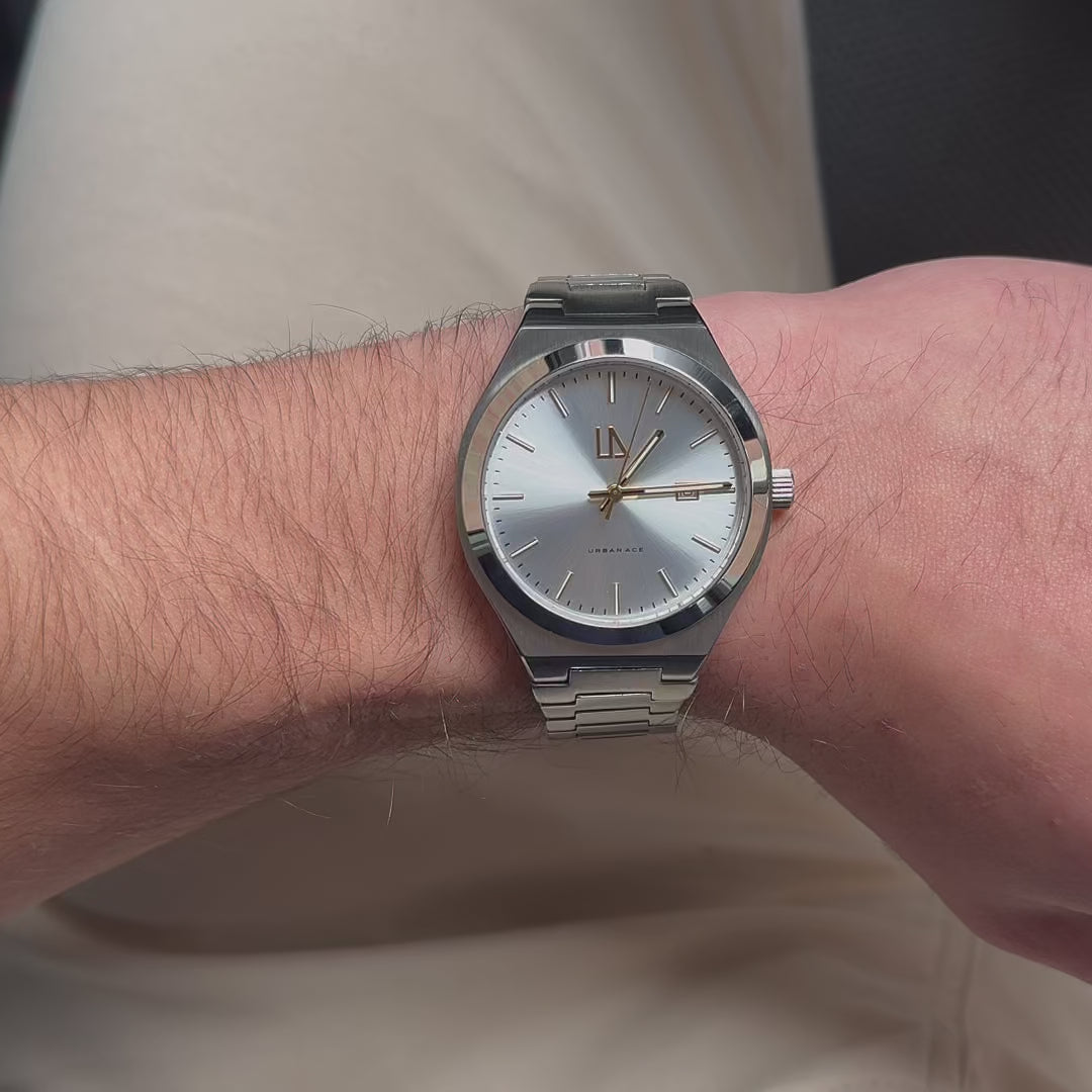 azure-pearl-silver-horloge-video