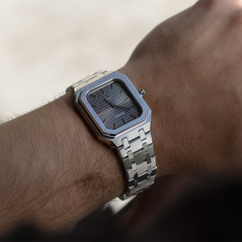 Apex Metal Gray - vierkant zilver horloge man