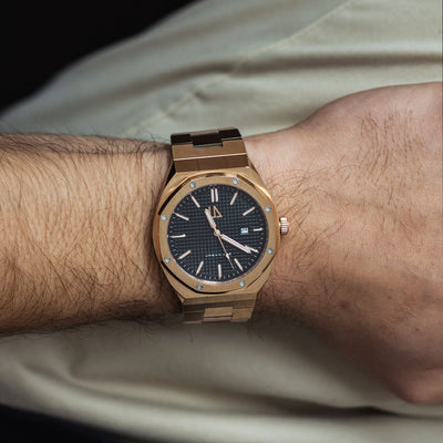 Nemesis Roségold-Uhr